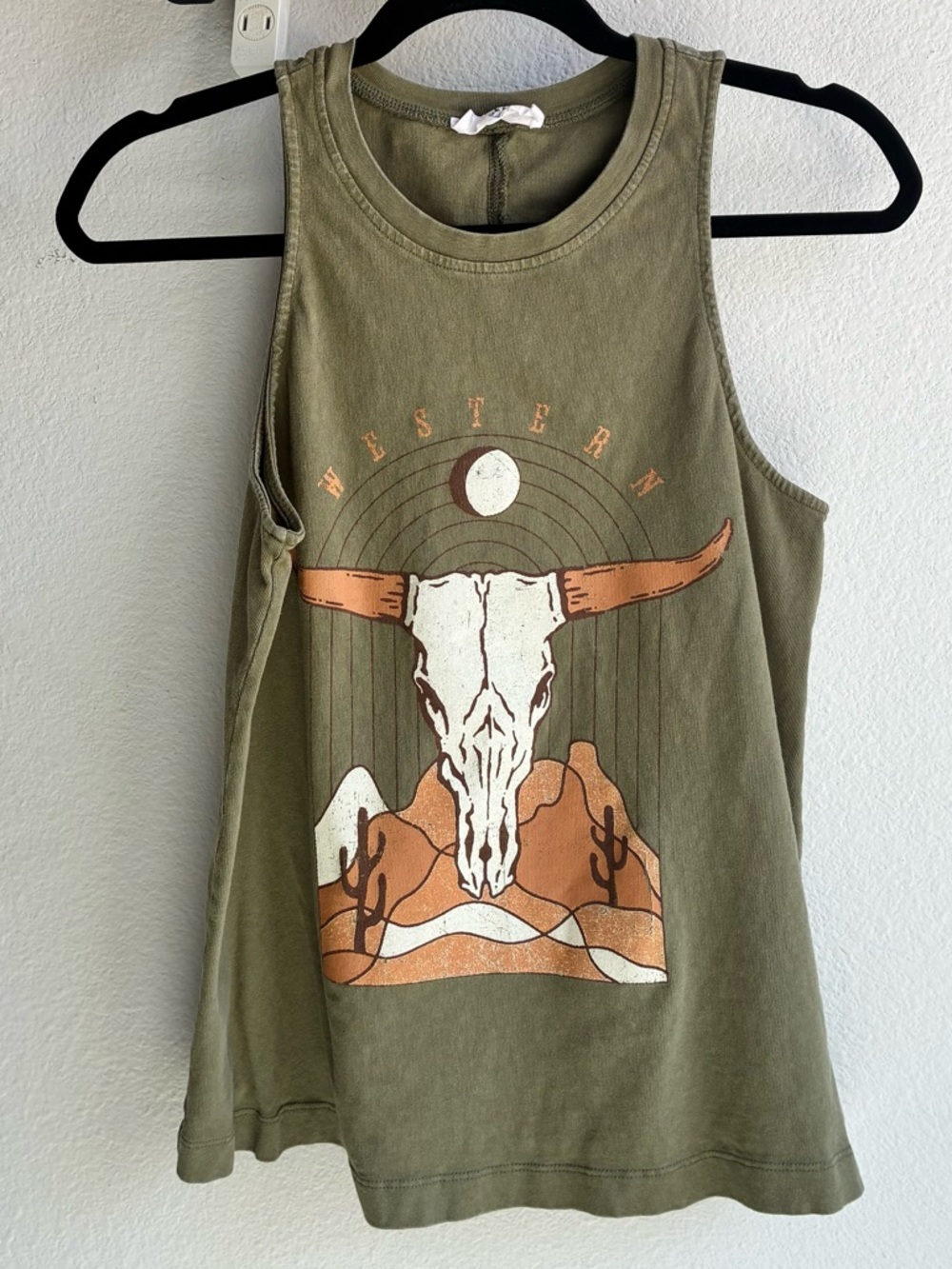 Double Zero Olive Western Skull Graphic Tank Size Medium